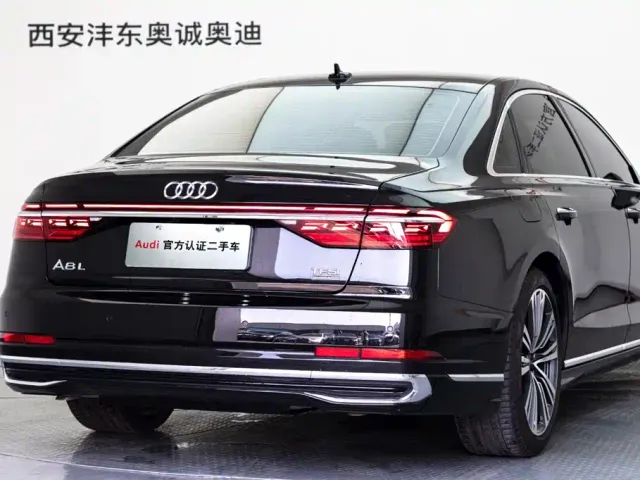 Audi A8 — Фото автомобиля 24