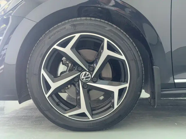 Volkswagen Passat — Фото автомобиля 9