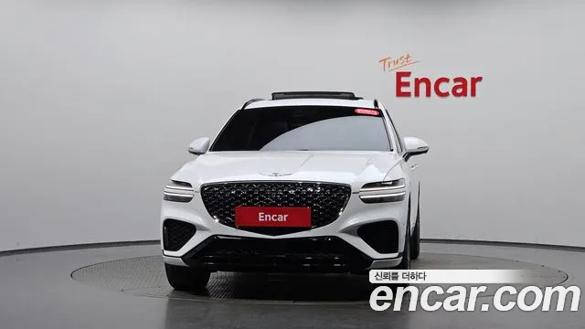 Genesis GV70 — Фото автомобиля 3