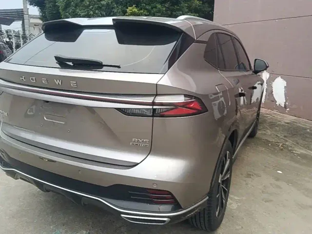 Roewe RX5 — Фото автомобиля 7