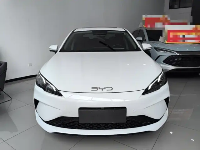 BYD Seal 05 DM-i — Фото автомобиля 2