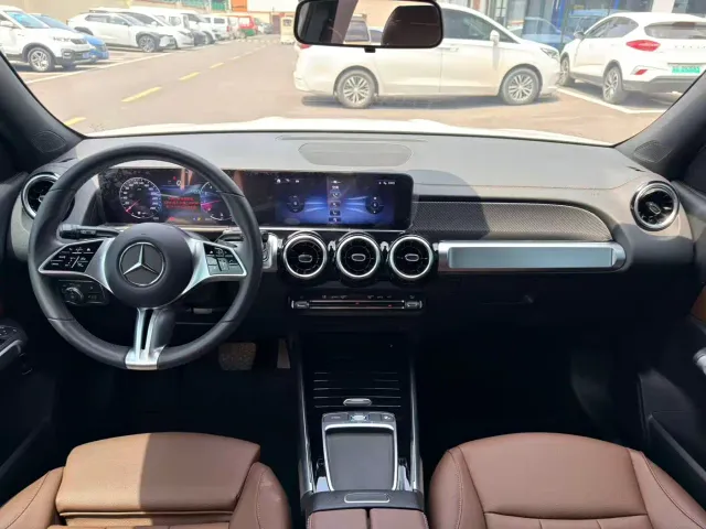 Mercedes-Benz GLB-Class — Фото автомобиля 5