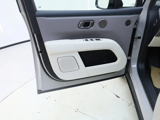 Li Auto i6 — Фото автомобиля 12