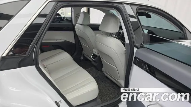 Hyundai Grandeur GN7 — Фото автомобиля 17