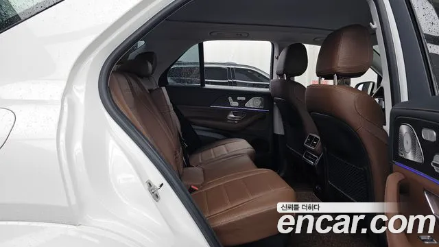 Mercedes-Benz GLE-Class — Фото автомобиля 12