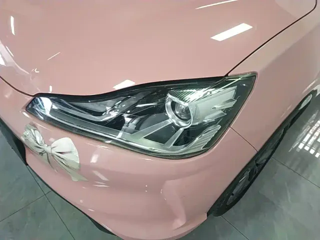 Nezha Auto Nezha V 2022 Trend 400 Lite Pink Custom Edition — Фото автомобиля 17