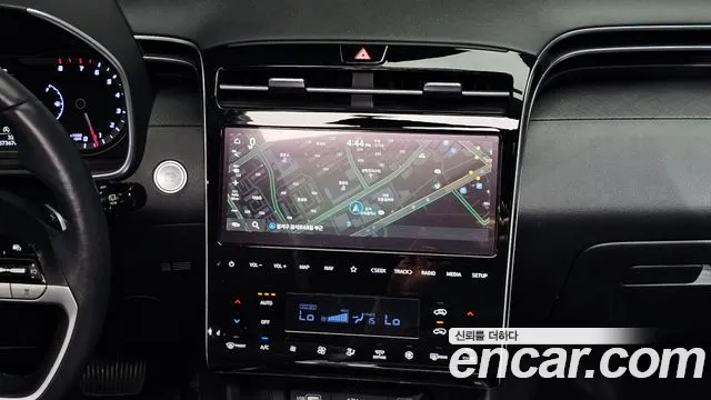 Hyundai Tucson Tucson (NX4) Бензин 1.6 турбо 2WD — Фото автомобиля 17