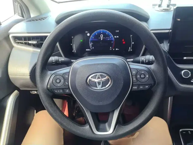 Toyota Frontlander — Фото автомобиля 10