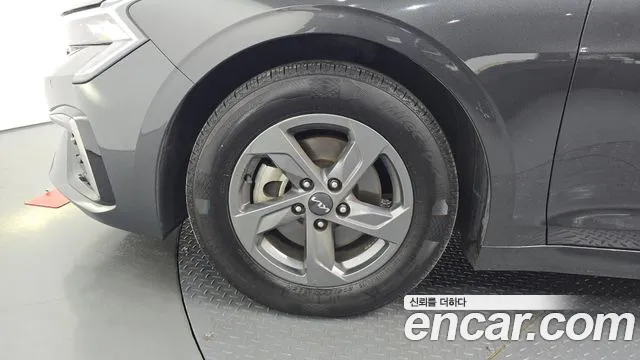 Kia K5 Новый K5 3 поколение 2.0 LPi(Для проката) — Фото автомобиля 5