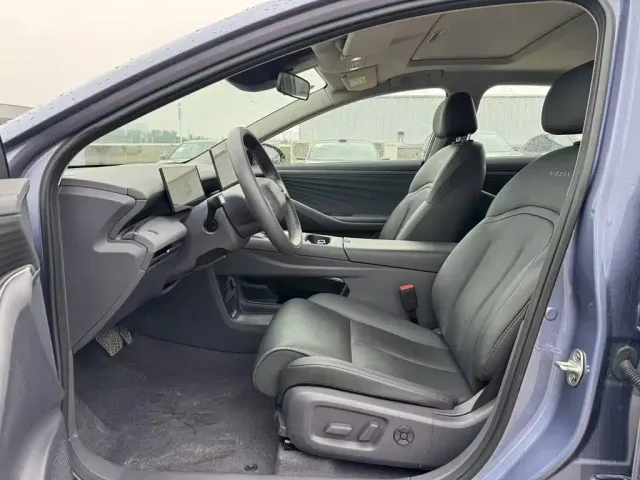 Nissan N6 — Фото автомобиля 12