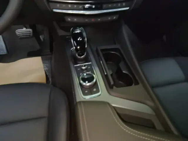 Cadillac CT5 — Фото автомобиля 13