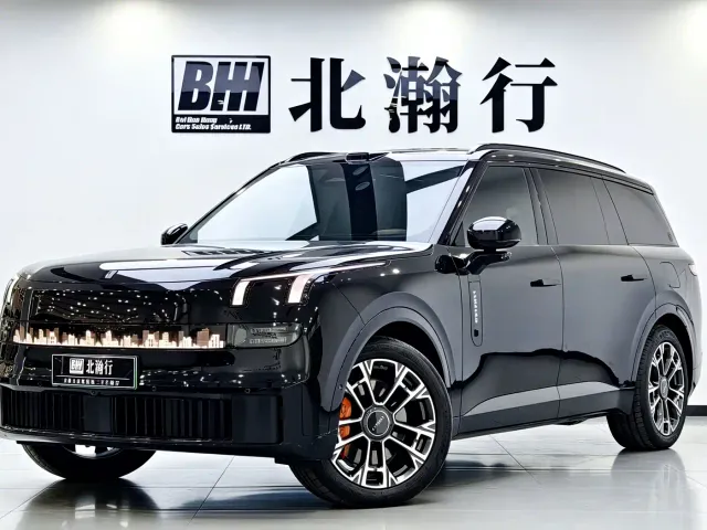 Фотография автомобиля — Lynk & Co 900