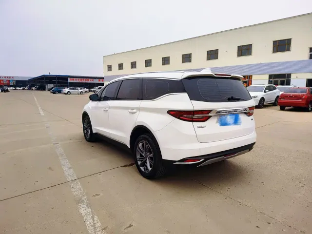 Geely Jiaji — Фото автомобиля 6