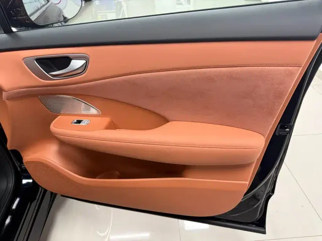 Shangjie SUV — Фото автомобиля 11