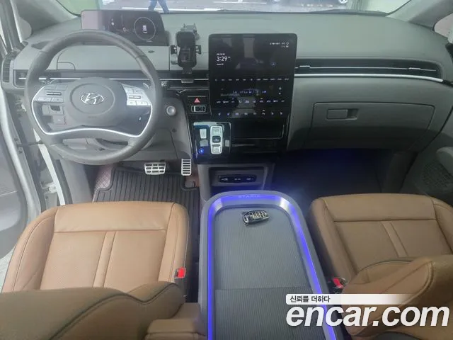 Hyundai Staria Staria L3.5 Lounge 7 мест — Фото автомобиля 7