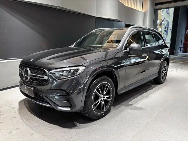 Фотография автомобиля — Mercedes-Benz GLC-Class