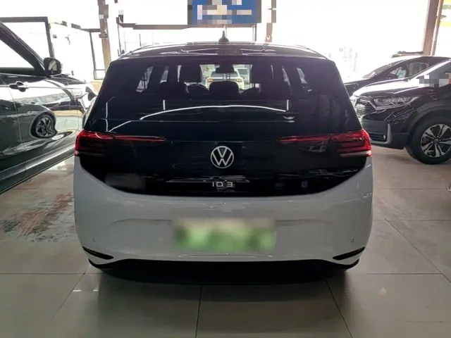 Volkswagen ID.3 — Фото автомобиля 5