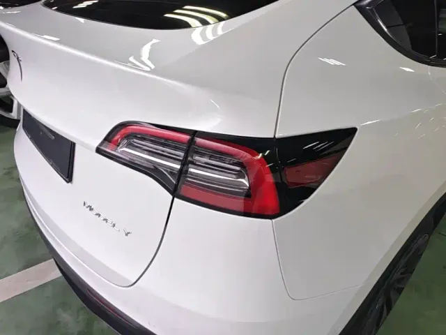 Tesla Model Y — Фото автомобиля 7