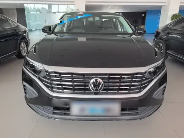Volkswagen Passat — Фото автомобиля 2
