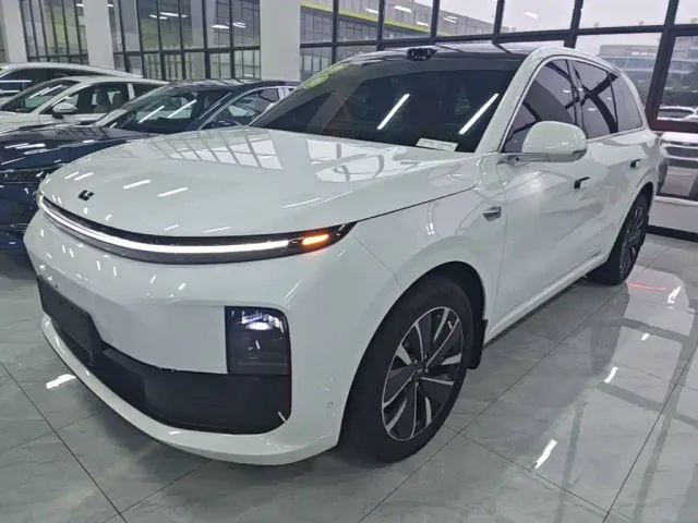 Фотография автомобиля — Li Auto L6