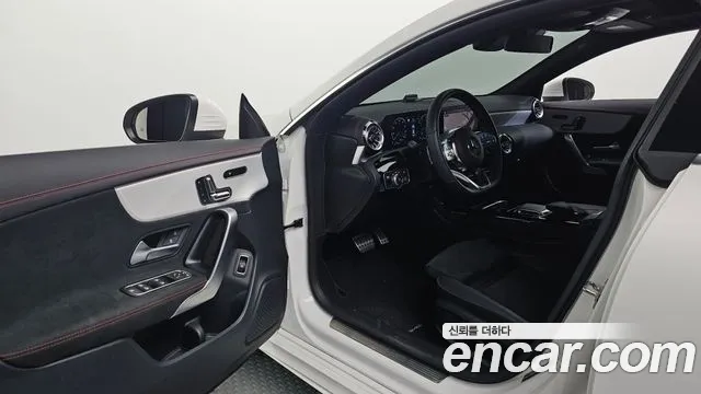 Mercedes-Benz CLA-Class — Фото автомобиля 4