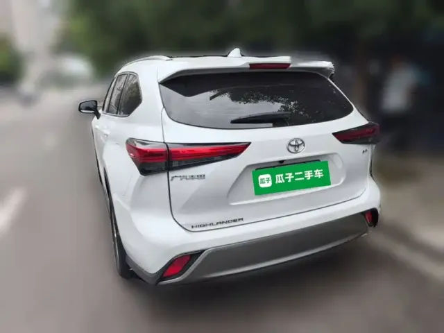 Toyota Highlander — Фото автомобиля 24