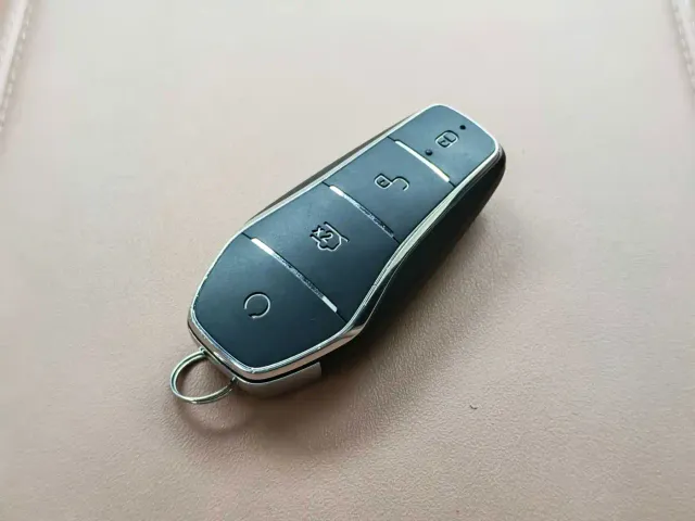 BYD Song L EV — Фото автомобиля 4