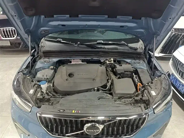 Volvo XC40 — Фото автомобиля 19
