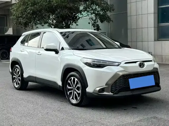 Toyota Frontlander — Фото автомобиля 2