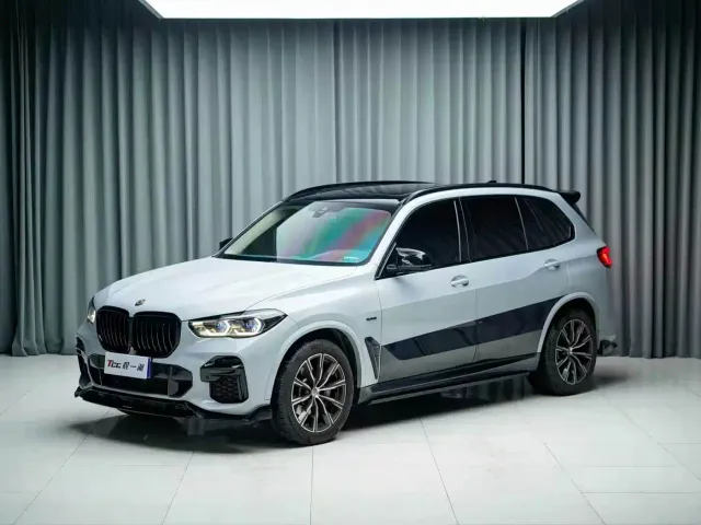 Фотография автомобиля — BMW X5