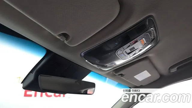 Genesis GV70 2.5T Бензин 2WD — Фото автомобиля 26