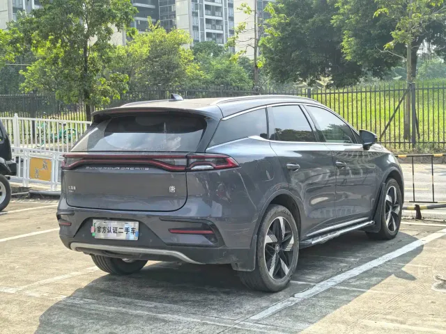 BYD Tang — Фото автомобиля 18