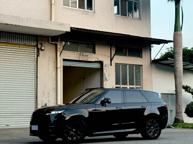 Фотография автомобиля — Land Rover Range Rover Sport