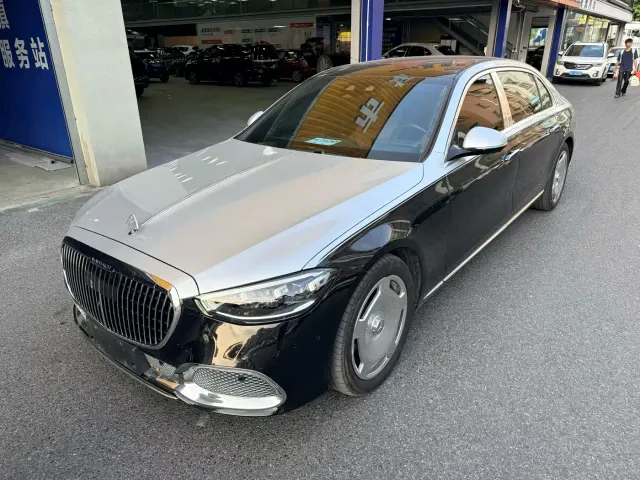 Фотография автомобиля — Mercedes-Benz Maybach S-Class