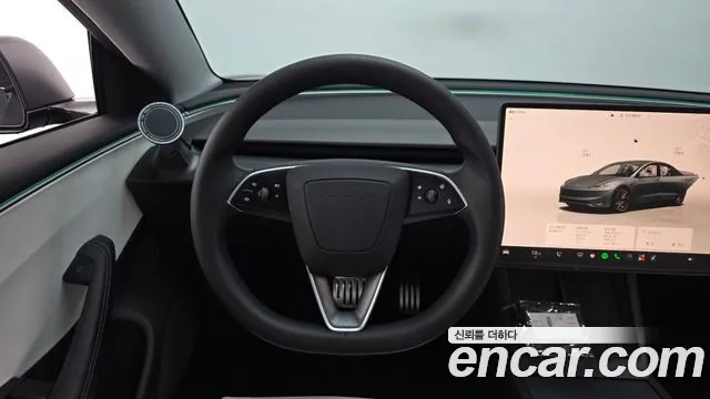 Tesla Model 3 — Фото автомобиля 19