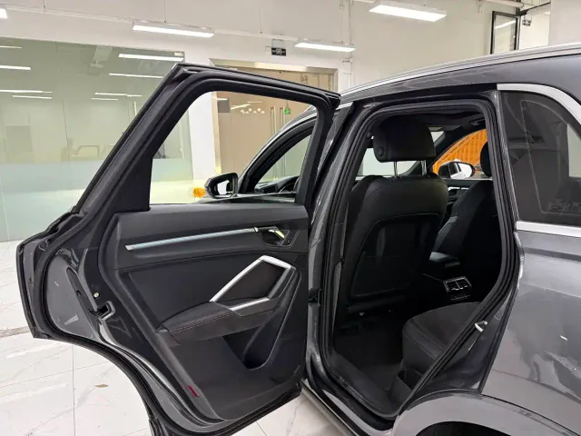 Audi Q3 — Фото автомобиля 13
