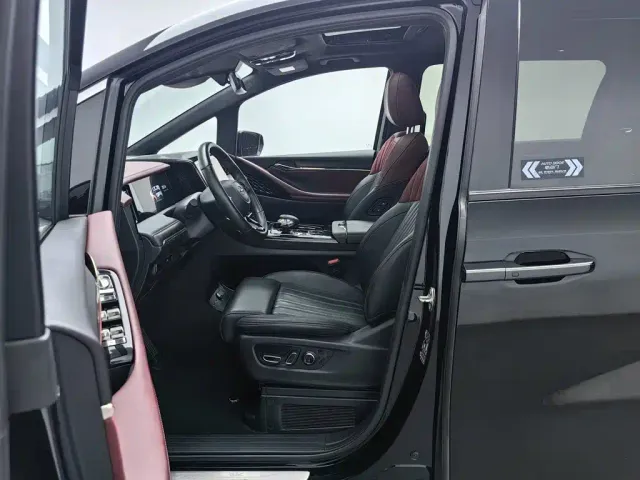 GAC Trumpchi Trumpchi M8 2024 Patriarch Series 400T Ultimate Edition — Фото автомобиля 10