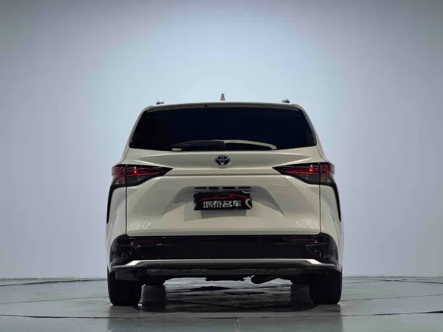 Toyota Granvia — Фото автомобиля 18