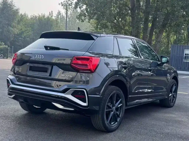 Audi Q2L — Фото автомобиля 5