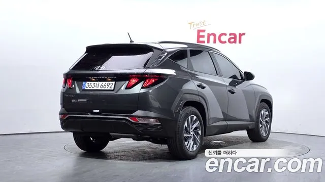 Hyundai Tucson Tucson (NX4) Дизель 2.0 2WD — Фото автомобиля 2