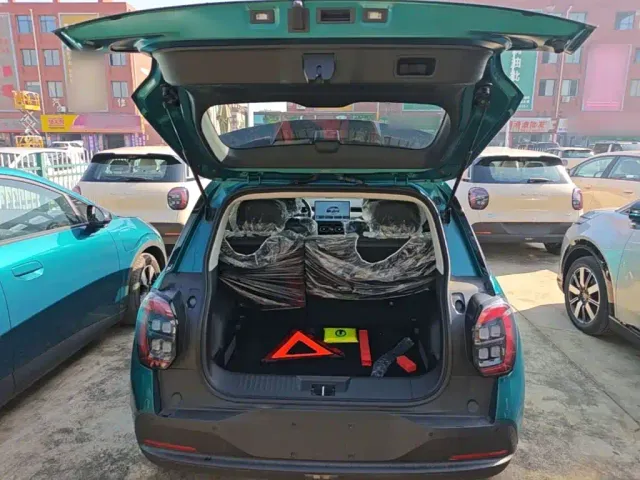 GAC Aion UT — Фото автомобиля 18