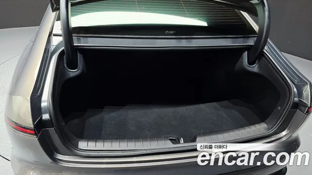 Hyundai Grandeur GN7 — Фото автомобиля 19
