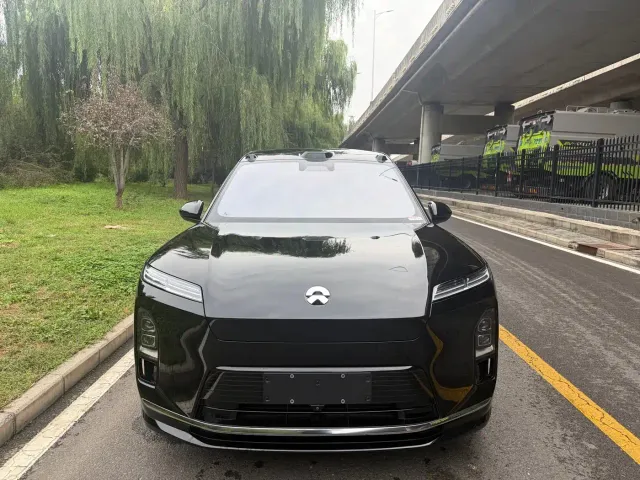 Nio ES8 — Фото автомобиля 2