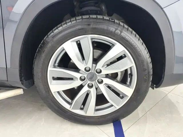 Geely Haoyue — Фото автомобиля 6