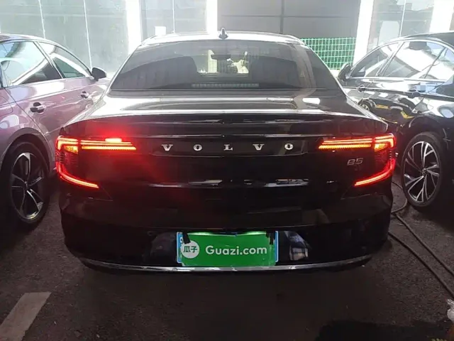 Volvo S90 — Фото автомобиля 5