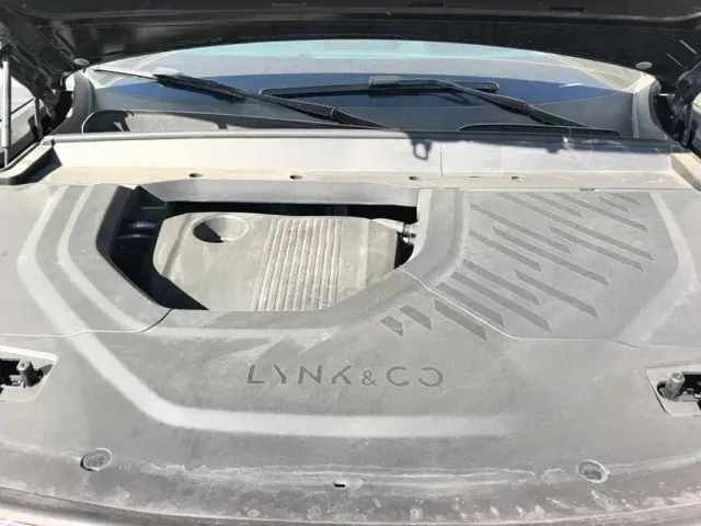 Lynk & Co 900 — Фото автомобиля 10