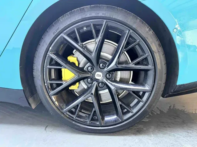 Xiaomi SU7 — Фото автомобиля 21