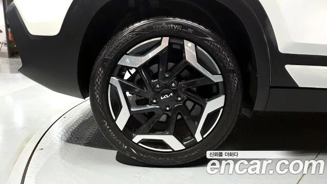 Kia Seltos Бензин 1.6 турбо 2WD — Фото автомобиля 5