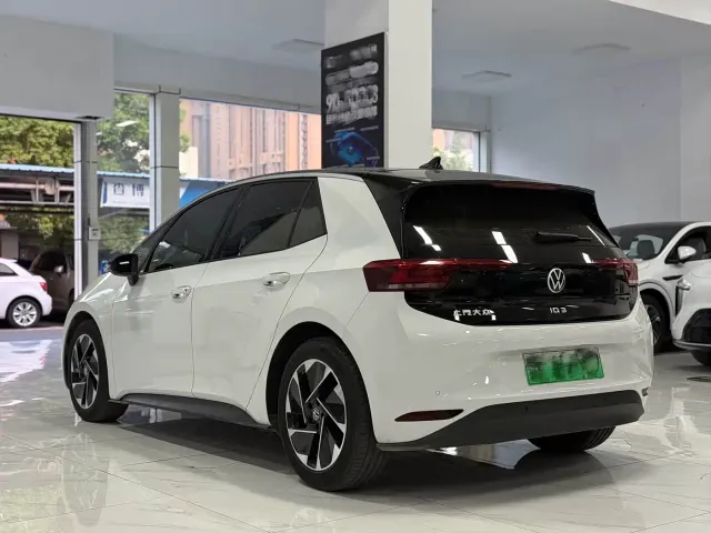 Volkswagen ID.3 — Фото автомобиля 9