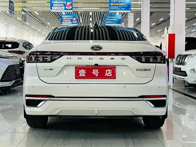 Ford Mondeo — Фото автомобиля 5